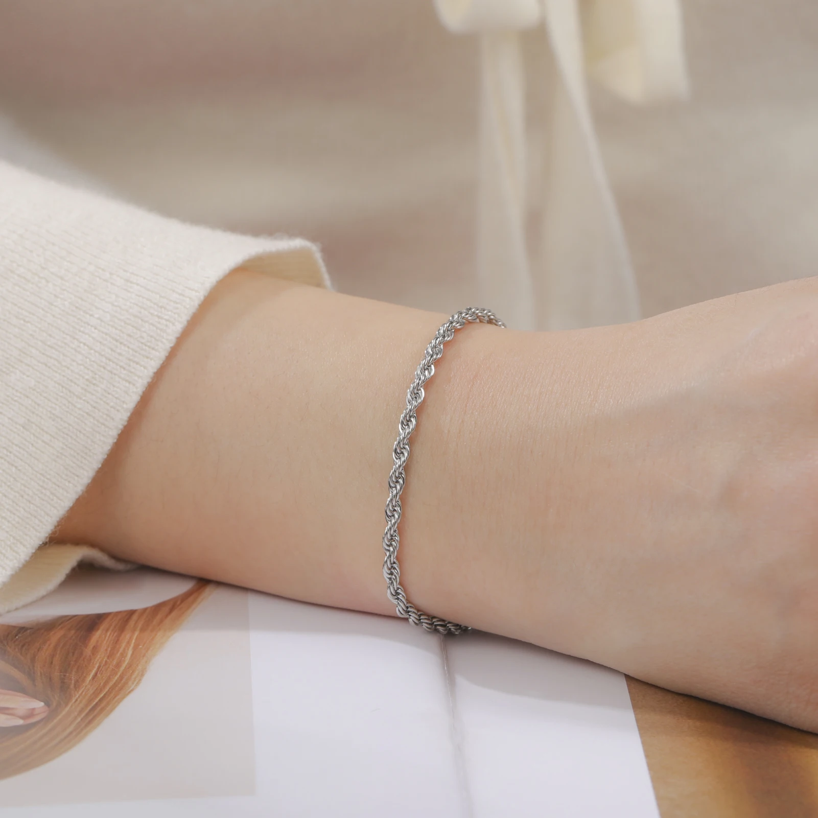 Twisted Chain Bracelet in Silver & Gold 4 Twisted Chain Bracelet in Silver & Gold - Image 4