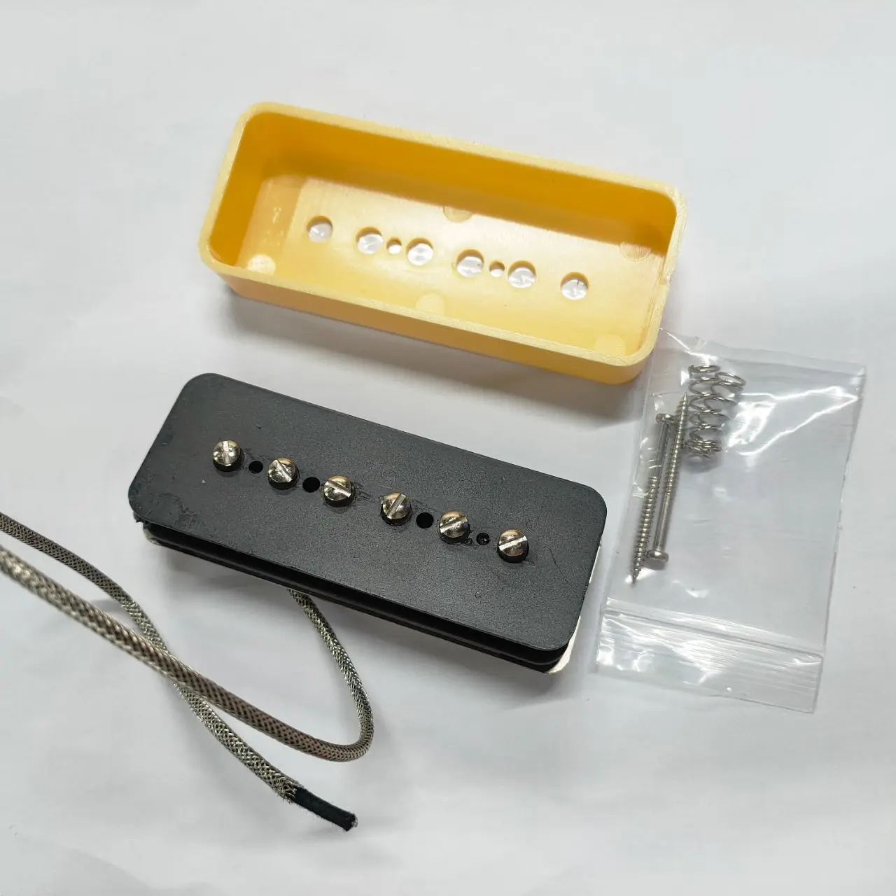 P90 Single Coil Guitar Pickup for LP Styles 3 P90 Single Coil Guitar Pickup for LP Styles - Image 3