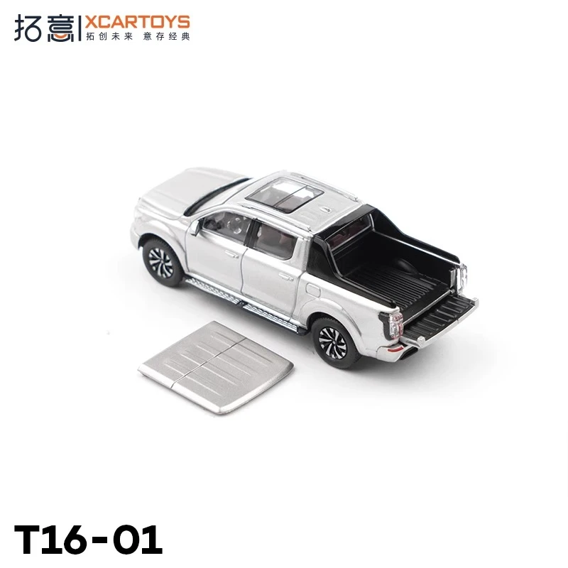 1:64 Silver Die-Cast Pickup Truck for Collectors 3 1:64 Silver Die-Cast Pickup Truck for Collectors - Image 3