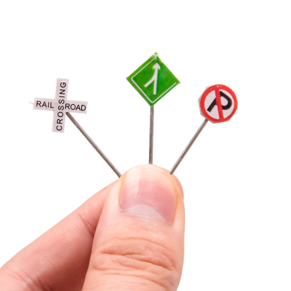 Miniature Traffic Signs Set for Dioramas 5 Miniature Traffic Signs Set for Dioramas - Image 5