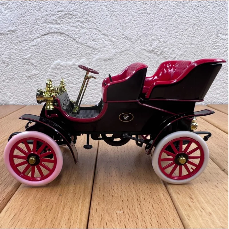 Vintage 1:32 Scale Sineg 1903 Car Replica 2 Vintage 1:32 Scale Sineg 1903 Car Replica - Image 2