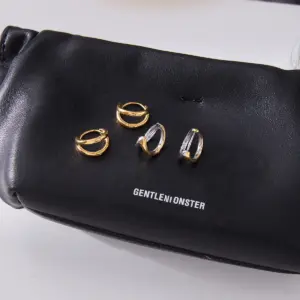 Sd1015dcff944424cb1a05f102c54dc402