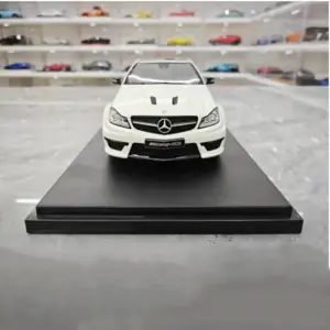 White 1/18 Scale Mercedes-Benz C63 AMG Resin Model 12 Sd170e172e19e4e64a0a0ce12169bc2958