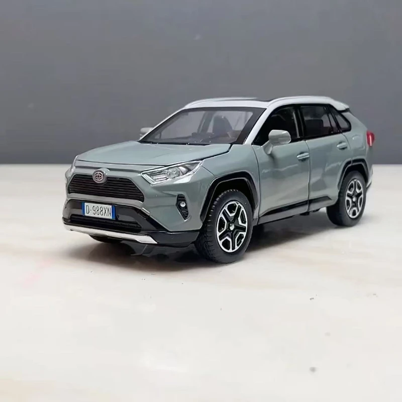 1:32 Scale Toyota RAV4 Diecast Model 4 1:32 Scale Toyota RAV4 Diecast Model - Image 4