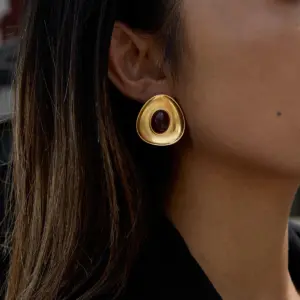 Sd1ab6267a09f4e5ab398e00e9a9a613dD 1