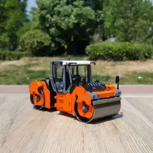 1:35 Scale Double Steel Wheel Roller Model