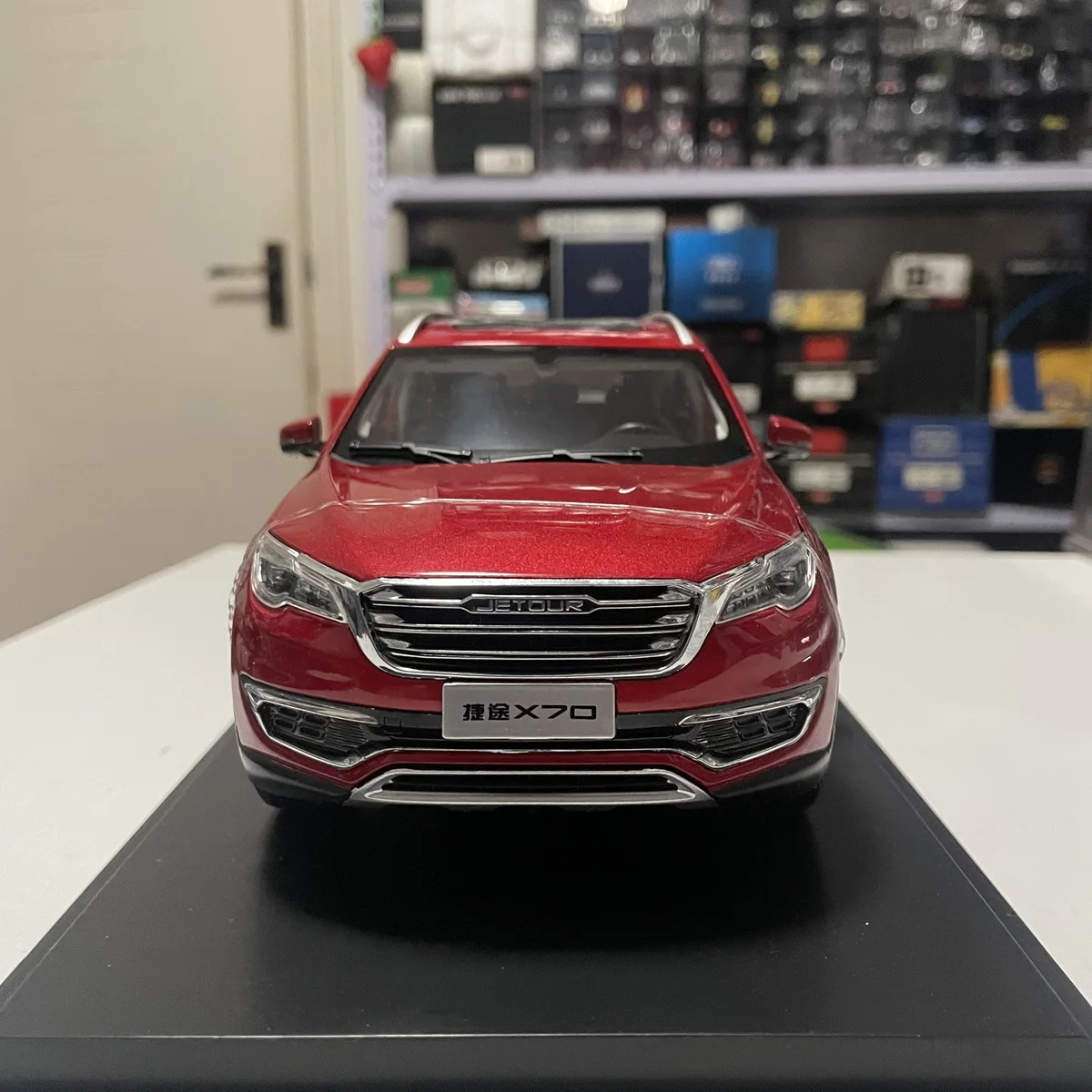 Red 1:18 Chery Jetour X70 SUV Model 5 Red 1:18 Chery Jetour X70 SUV Model - Image 5