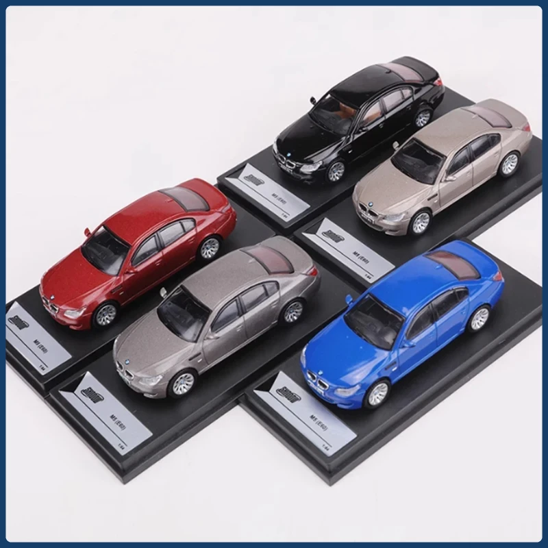 BMW M5 (E60) 1:64 Diecast Model in Vibrant Colors 4 BMW M5 (E60) 1:64 Diecast Model in Vibrant Colors - Image 4