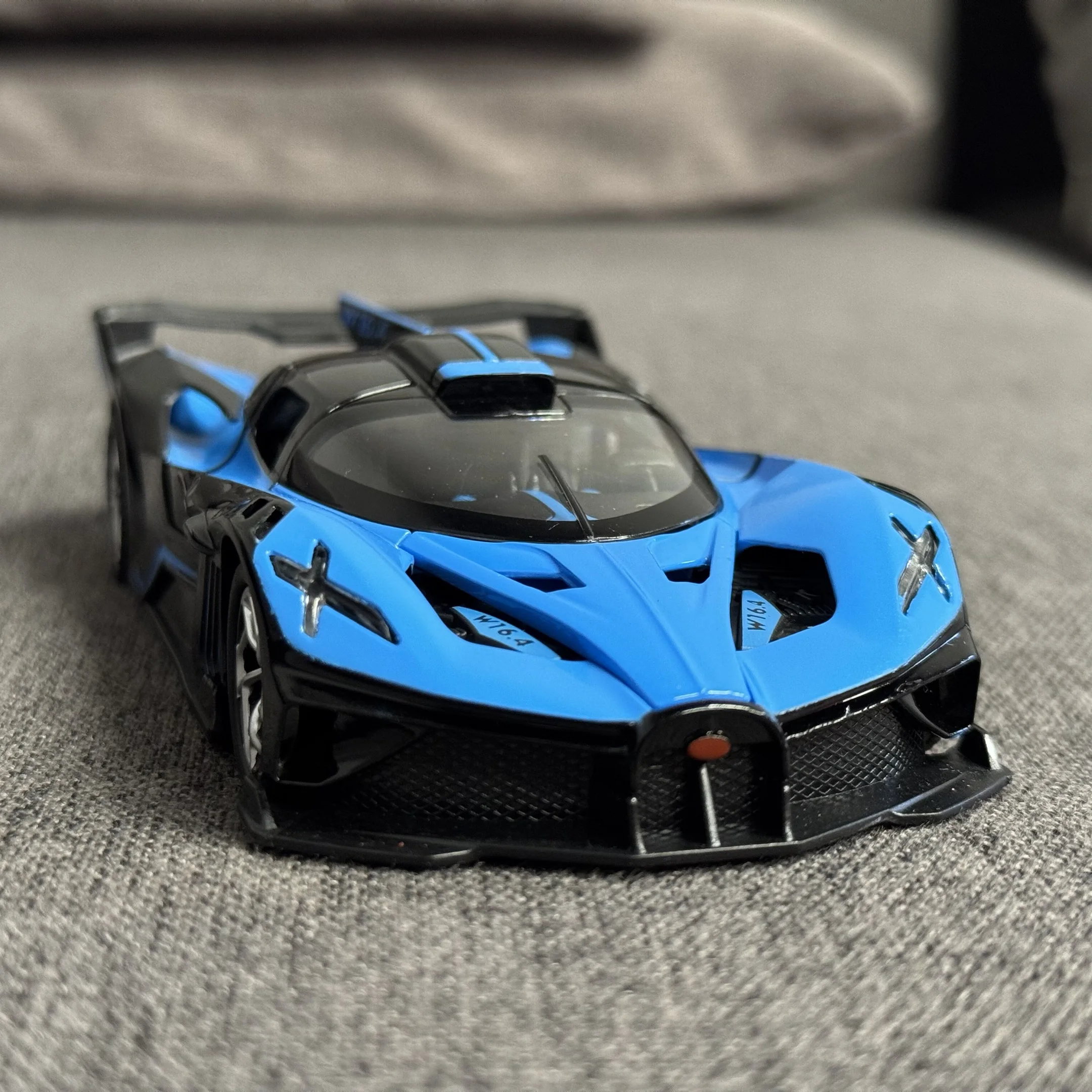 1:32 Diecast Super Sports Car for Collectors 3 1:32 Diecast Super Sports Car for Collectors - Image 3