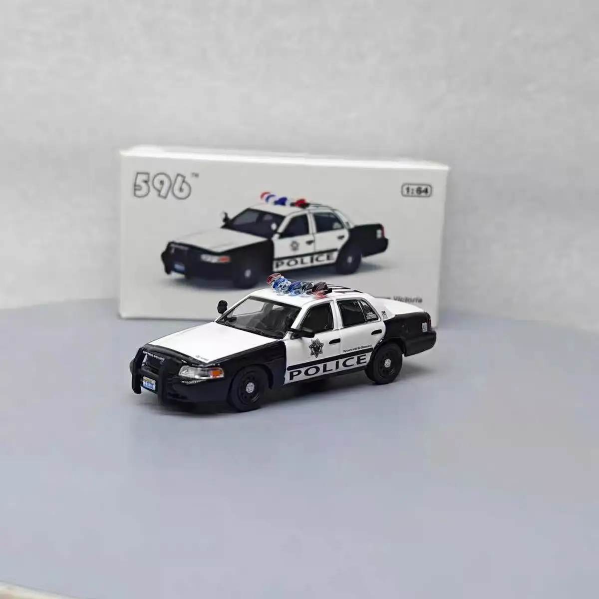 Vermont & Las Vegas Police 1:64 Diecast Model 4 Vermont & Las Vegas Police 1:64 Diecast Model - Image 4