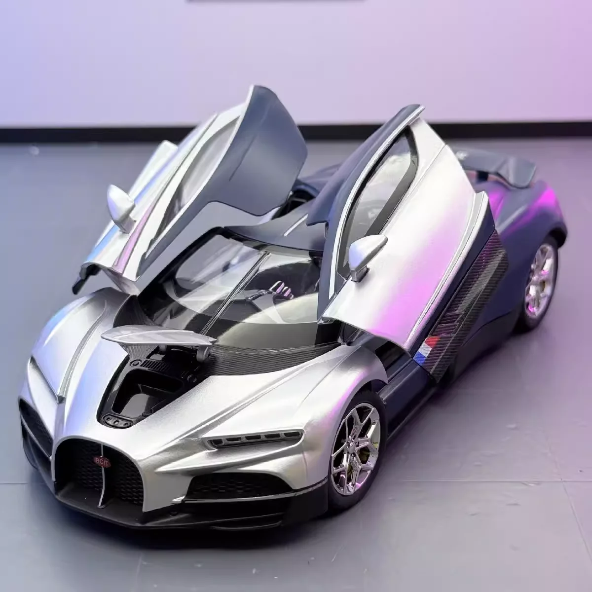 Silver Diecast Sports Car Model with Light & Sound 3 Silver Diecast Sports Car Model with Light & Sound - Image 3