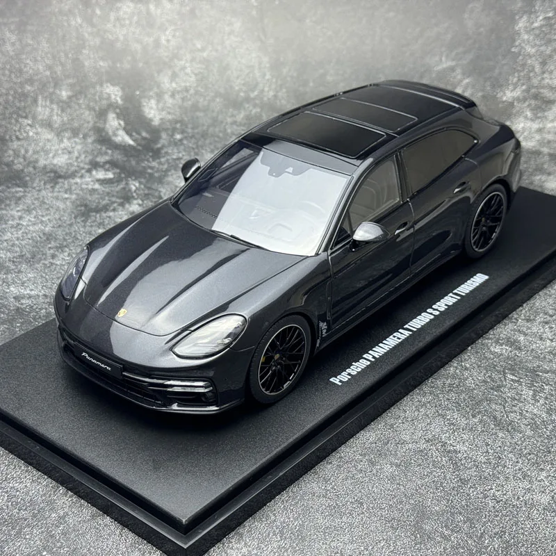 Porsche Panamera Turbo S 1:18 Die-Cast Model 5 Porsche Panamera Turbo S 1:18 Die-Cast Model - Image 5