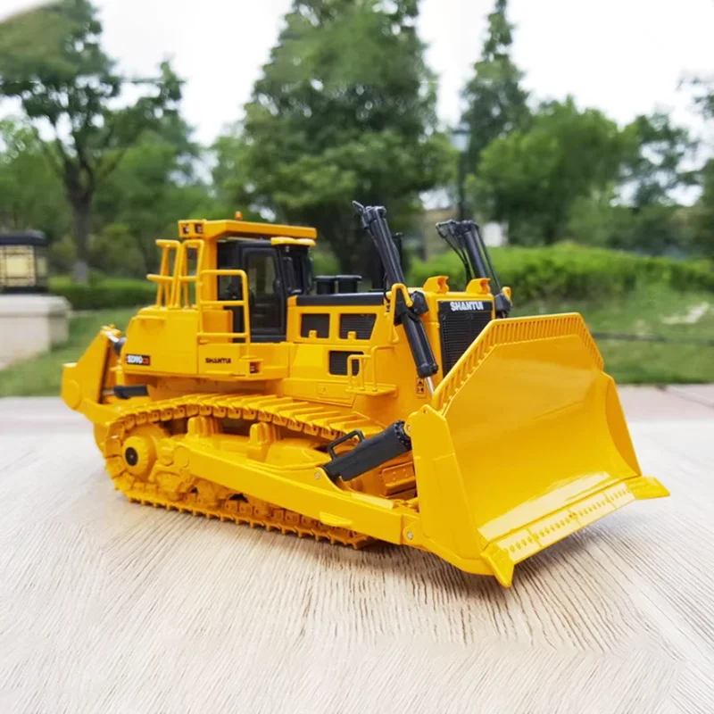Diecast SD90-C5 Bulldozer Model 1:43 Scale 3 Diecast SD90-C5 Bulldozer Model 1:43 Scale - Image 3
