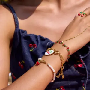 Sd42d00e2c876410f8b3736bff44ff827V