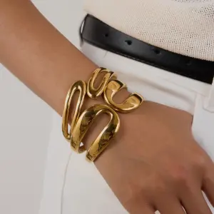 Sd46d8def38054a0f942fa7068609e575F