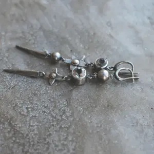 Vintage Silver Floral Dangle Earrings for Women 11 Sd47d5a0a4ae240c5a0726b0148c79525X