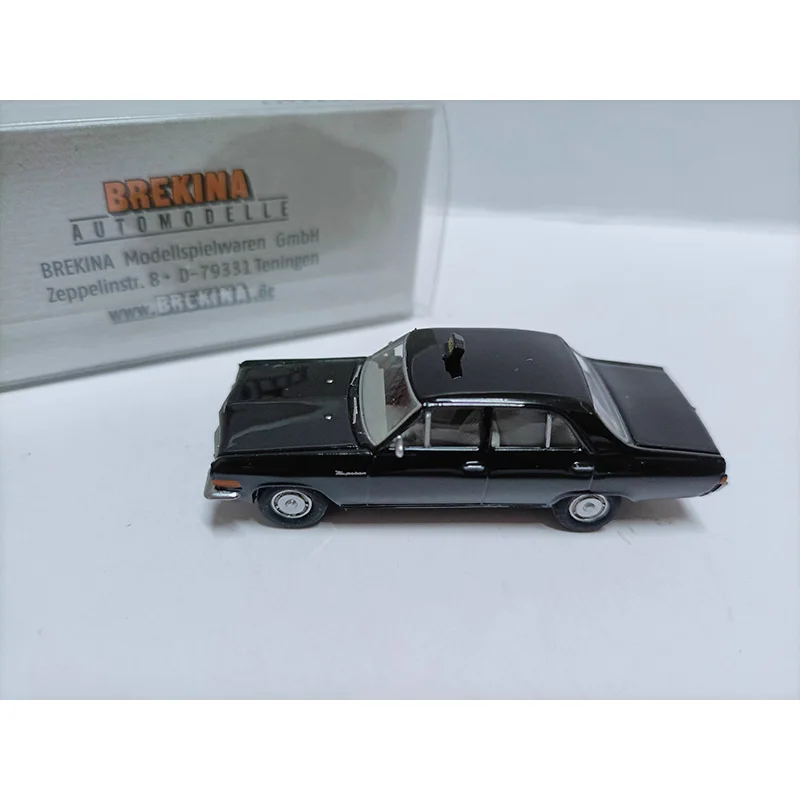 Opel Kapitan A Taxi Miniature Model 1:87 Scale 4 Opel Kapitan A Taxi Miniature Model 1:87 Scale - Image 4