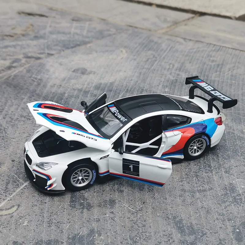 BMW M6 GT3 1:32 Scale Diecast Model 4 BMW M6 GT3 1:32 Scale Diecast Model - Image 4