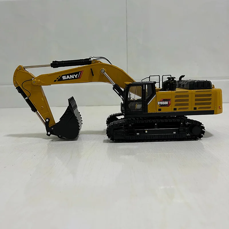 1:35 SANY SY650N Excavator Model 3 1:35 SANY SY650N Excavator Model - Image 3