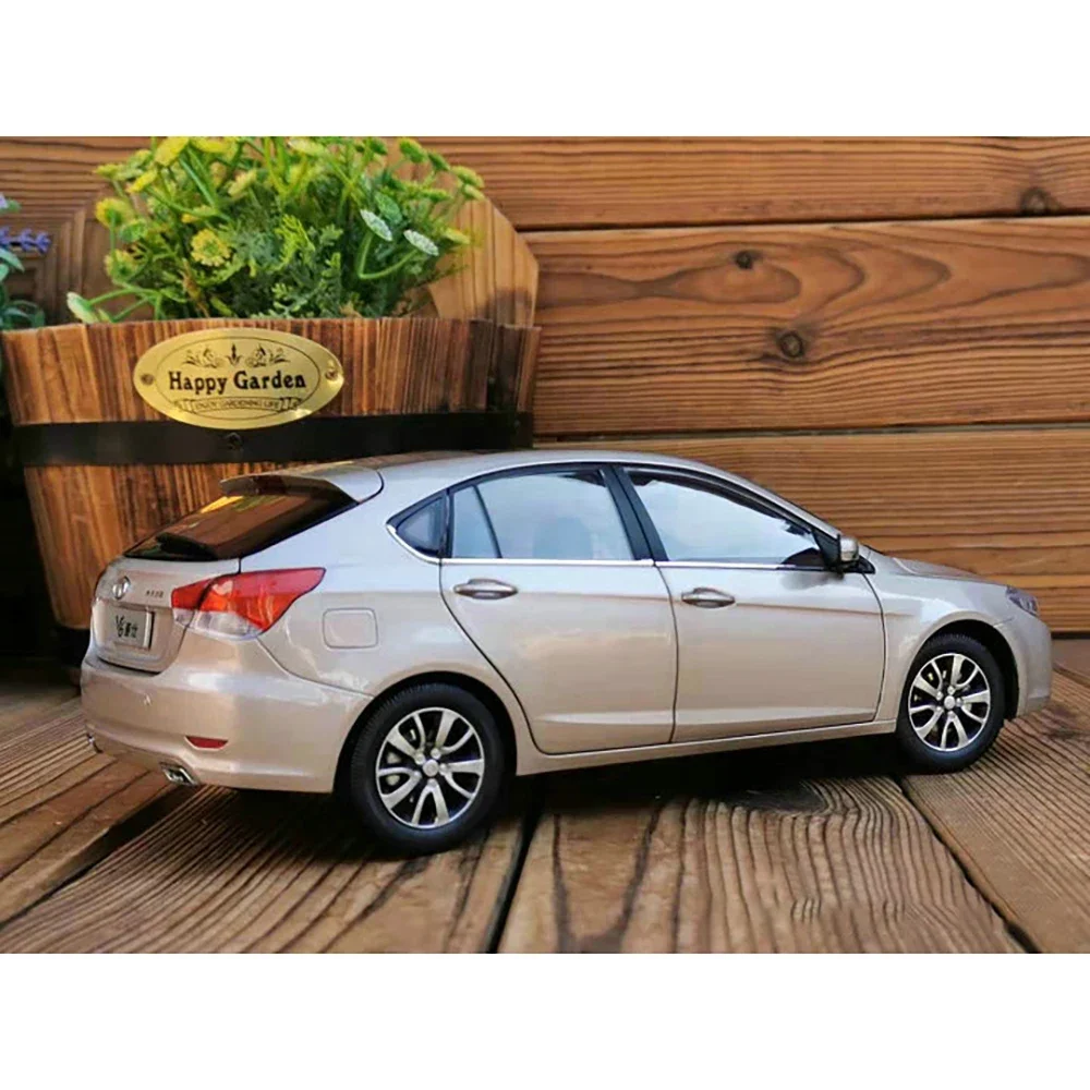 Southeast V6 2013 1:18 Scale Die-Cast Model 3 Southeast V6 2013 1:18 Scale Die-Cast Model - Image 3