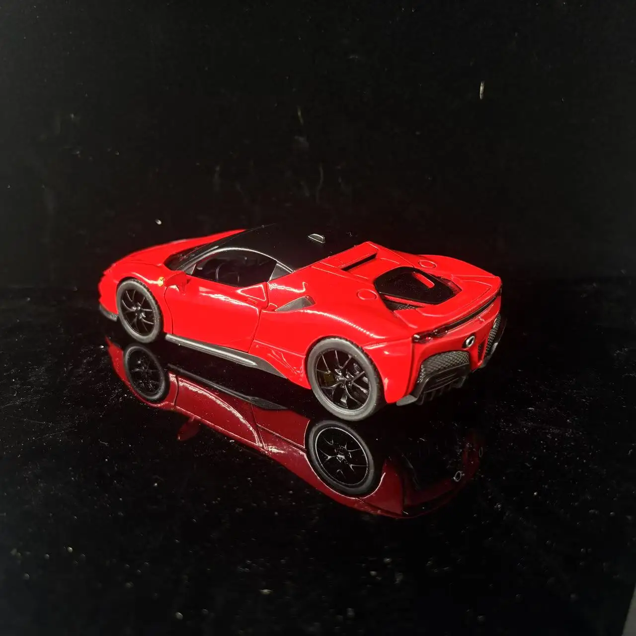 Ferrari SF90 1:32 Diecast Model Car 2 Ferrari SF90 1:32 Diecast Model Car - Image 2