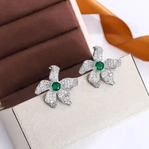Elegant Silver Flower Stud Earrings with Emerald 9 Sd599d963c743485d9fd99b843d6aaeffN