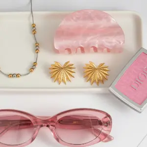 Sd5e7f976995940009bcc83f026cb7702d