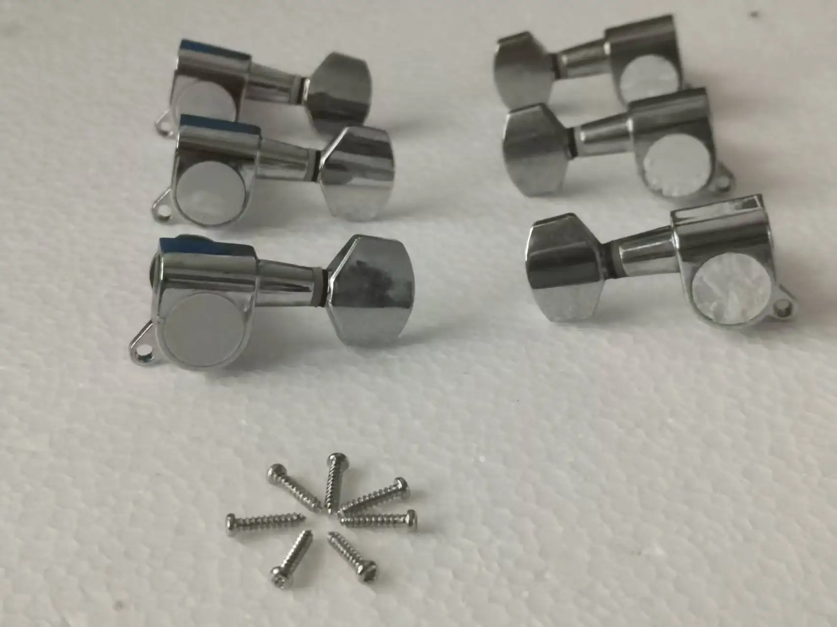 Chrome Electric Guitar Tuning Pegs Set (6pcs) 2 Chrome Electric Guitar Tuning Pegs Set (6pcs) - Image 2