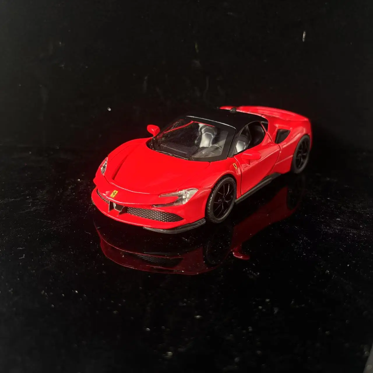 Ferrari SF90 1:32 Diecast Model Car 3 Ferrari SF90 1:32 Diecast Model Car - Image 3