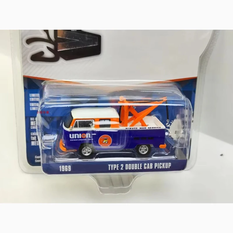 1969 VW Type 2 T2 Double Cab Diecast Model 3 1969 VW Type 2 T2 Double Cab Diecast Model - Image 3