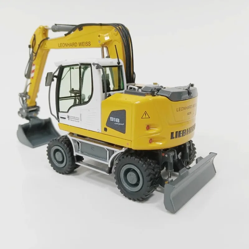 Liebherr A918 Excavator Model 1:50 Scale 4 Liebherr A918 Excavator Model 1:50 Scale - Image 4