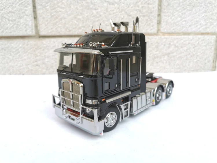 Kenworth K200 1:32 Scale Diecast Model 7 Kenworth K200 1:32 Scale Diecast Model - Image 7
