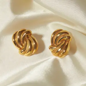 Gold-Tone Stainless Steel Wave Earrings for Women 10 Sd79cd35e48a740b481f357f92e0dd1aah