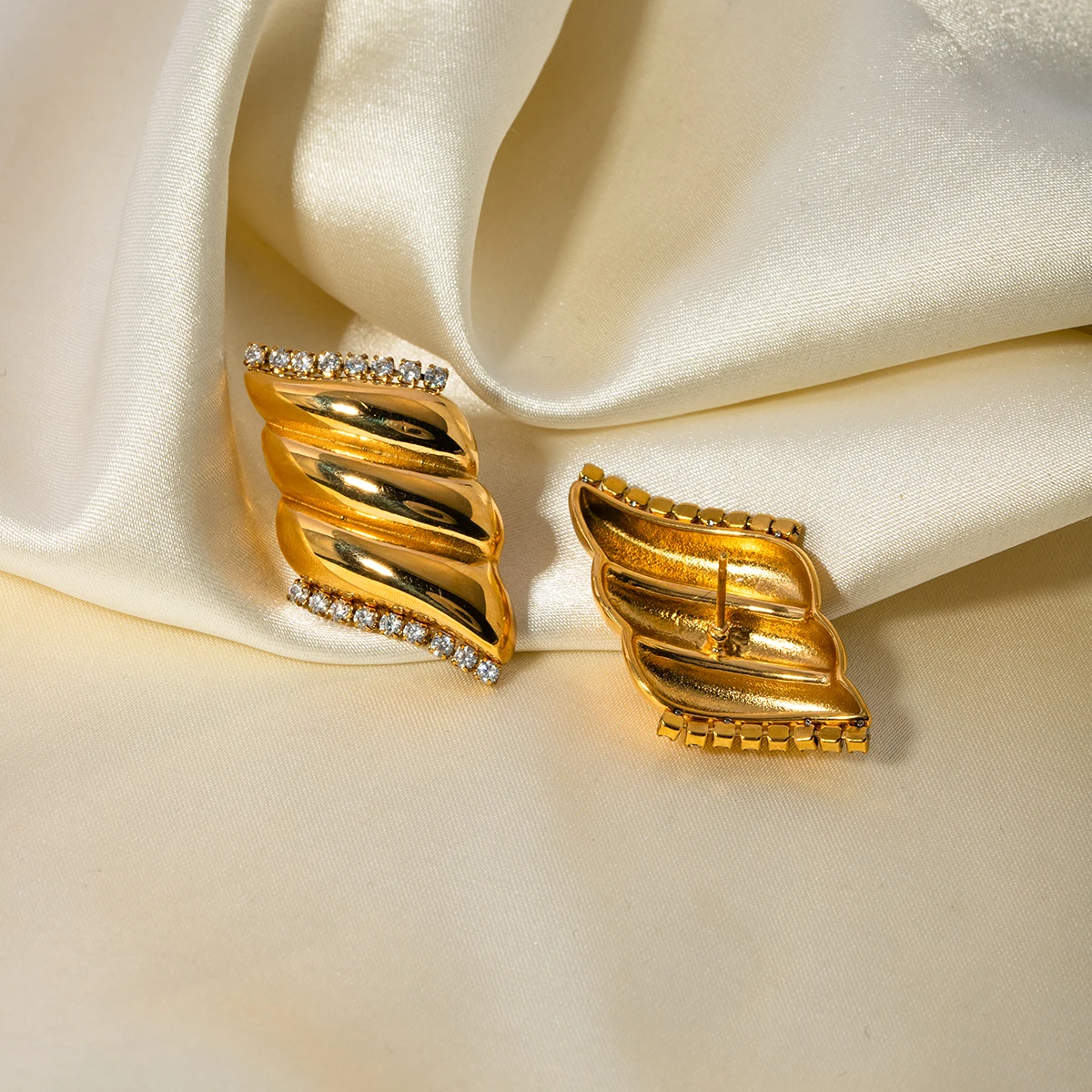 Vintage Gold Stainless Steel Feather Stud Earrings 5 Vintage Gold Stainless Steel Feather Stud Earrings - Image 5