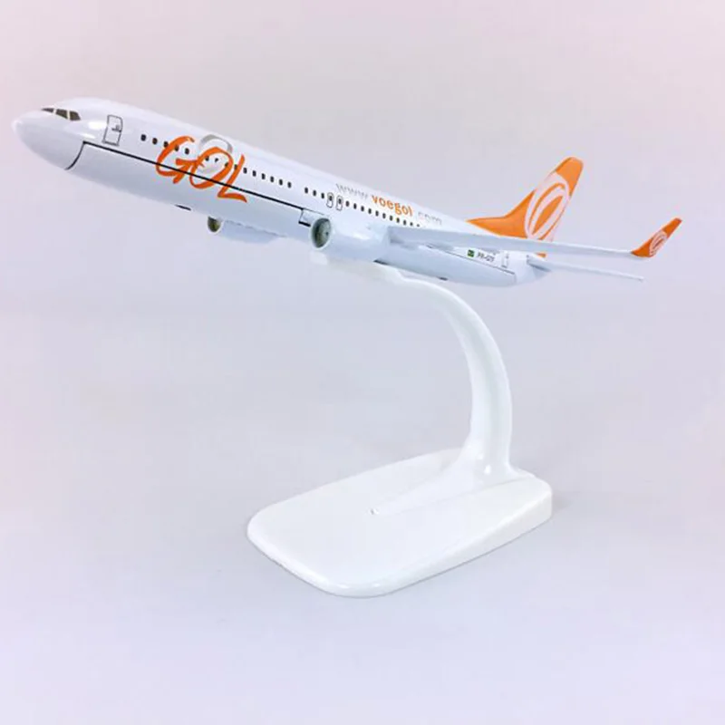 GOL Airlines B737-800 1:400 Scale Diecast Model 4 GOL Airlines B737-800 1:400 Scale Diecast Model - Image 4