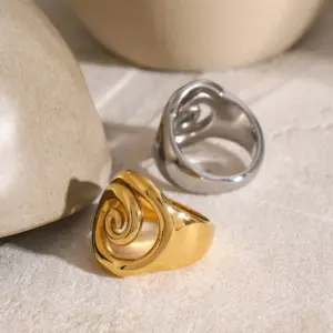 Sd8b2e38b418943068f482f4e2053f972X