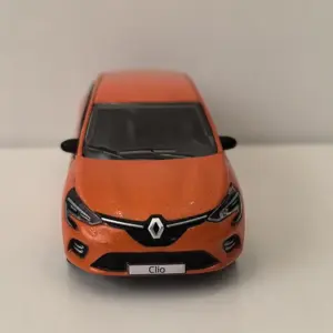 Sd8e381b763de4f31b0685680cc2ebca5G