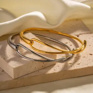 Sd93c66ab33814843abc7f22e9e1aab1cK