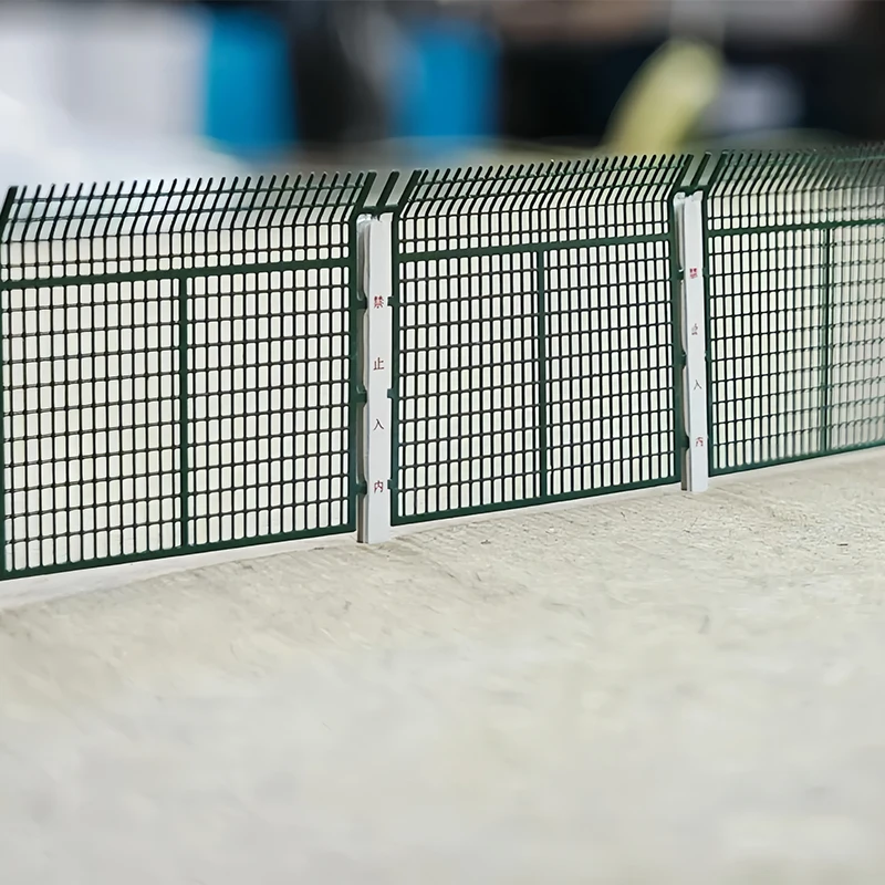 N Scale Metal Protective Fence for Models 2 N Scale Metal Protective Fence for Models - Image 2