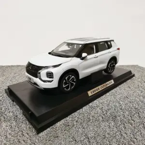 2023 Outlander 1:18 Diecast SUV Model 8 Sdaeeb7ce91354036a9ff34c640f2cc0do