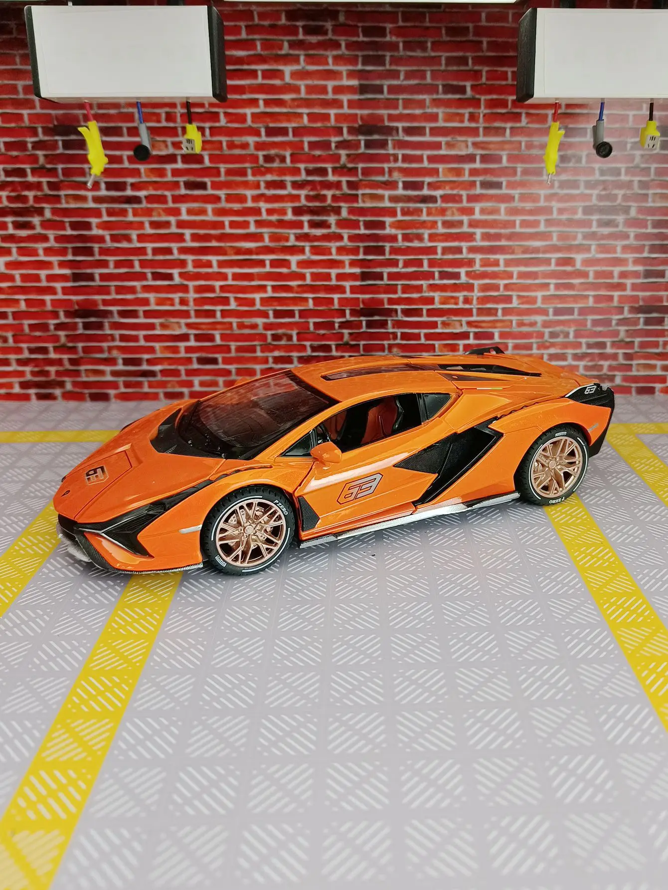 1:24 Lamborghini Sian Alloy Model Car 4 1:24 Lamborghini Sian Alloy Model Car - Image 4