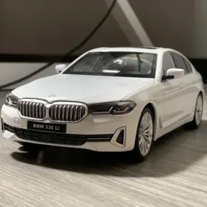 BMW 530Li 1:18 Scale Diecast Model 11 Sdc846289c055417594a23fc12f6e3e45h