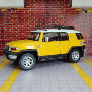 1:24 Scale White SUV Diecast Model 16 Sdd20678eed8943868dda500f40274d0dV