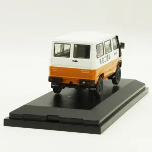 1:43 Scale Iveco 2045 Military Off-Road Model 13 Sdd749d1e3d954971ba00307e576e5612G