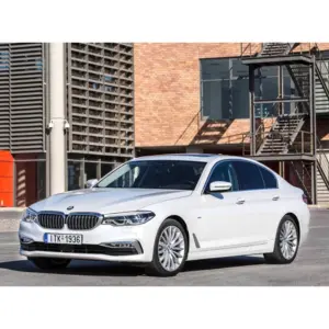 BMW 5 Series G30 Miniature Model in White 8 Sdd79ac23e77a49dea2825915fc3d369al