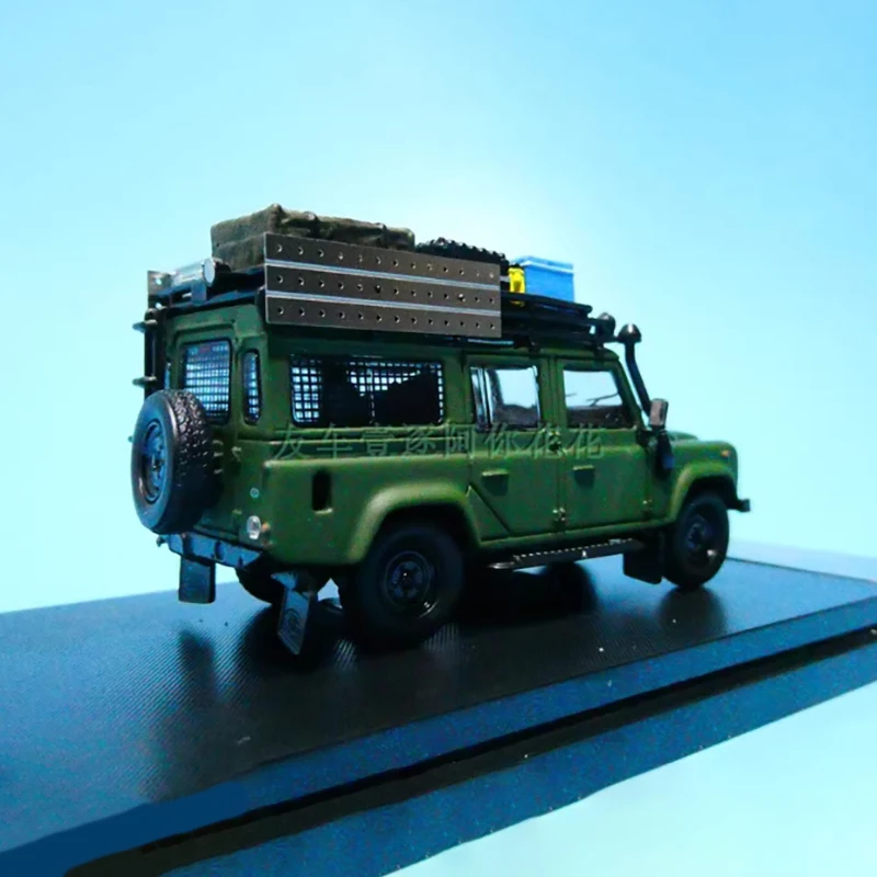 Land Rover Defender 110 Diecast Model 1/64 6 Land Rover Defender 110 Diecast Model 1/64 - Image 6