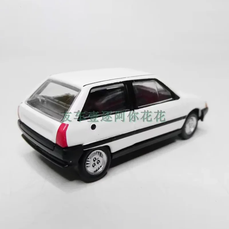 1:64 Citroën AX SUV Diecast Model 4 1:64 Citroën AX SUV Diecast Model - Image 4