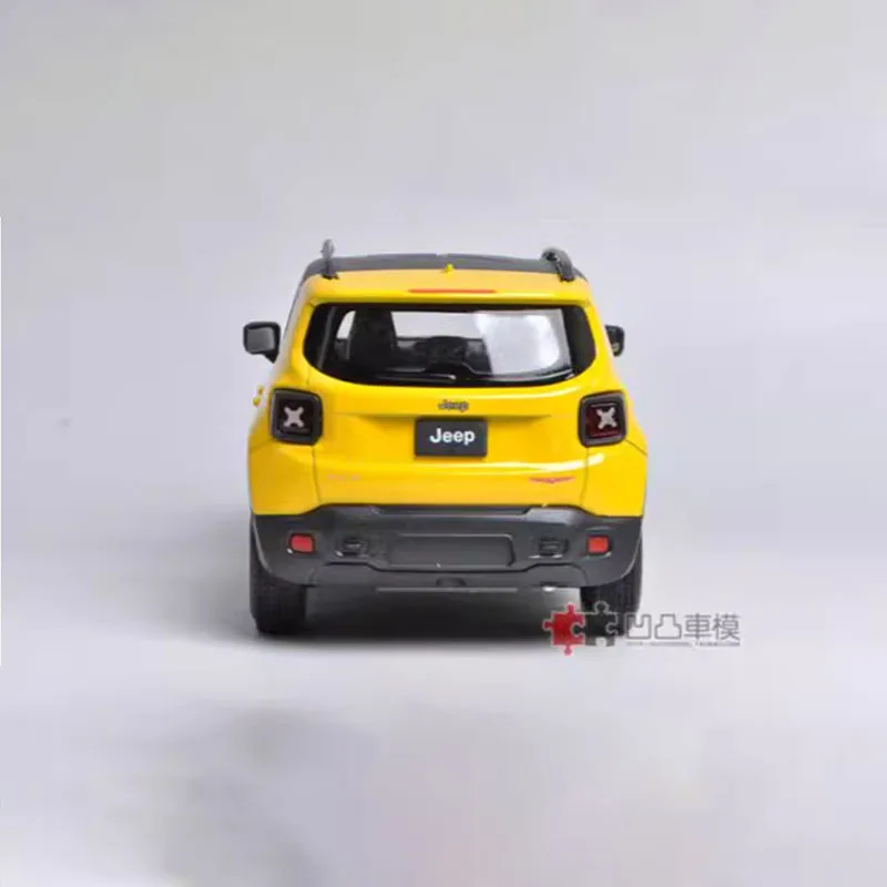 Orange 1:24 Renegade Trailhawk Diecast Model 6 Orange 1:24 Renegade Trailhawk Diecast Model - Image 6