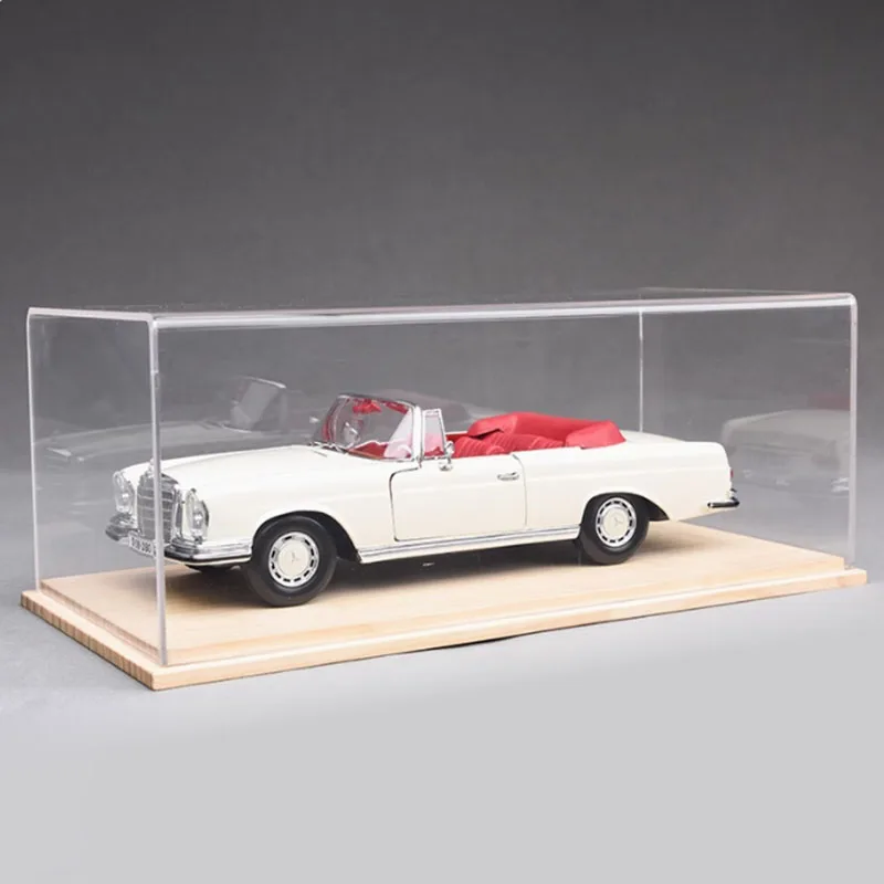 Mercedes 280SE Convertible Model 1:18 Scale 8 Mercedes 280SE Convertible Model 1:18 Scale - Image 8