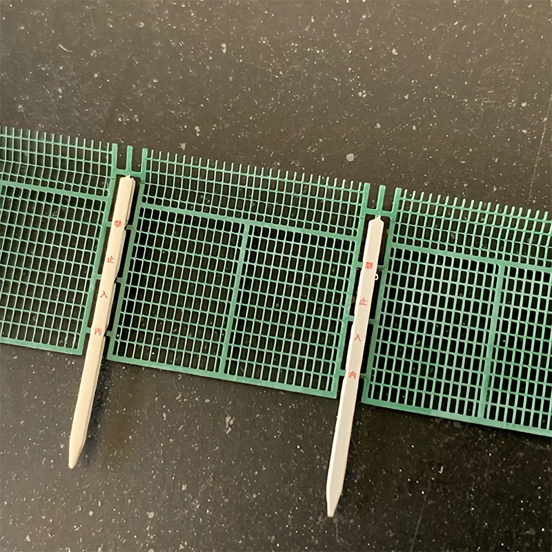 N Scale Metal Protective Fence for Models 4 N Scale Metal Protective Fence for Models - Image 4